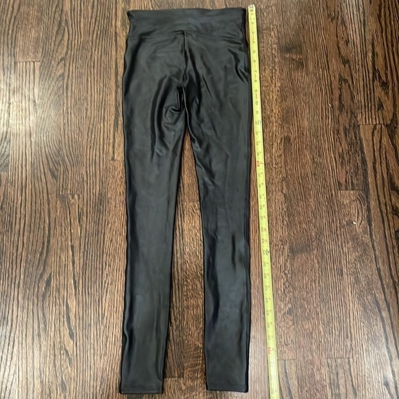 SPANX Faux Leather Leggings XS - Picture 7 of 9